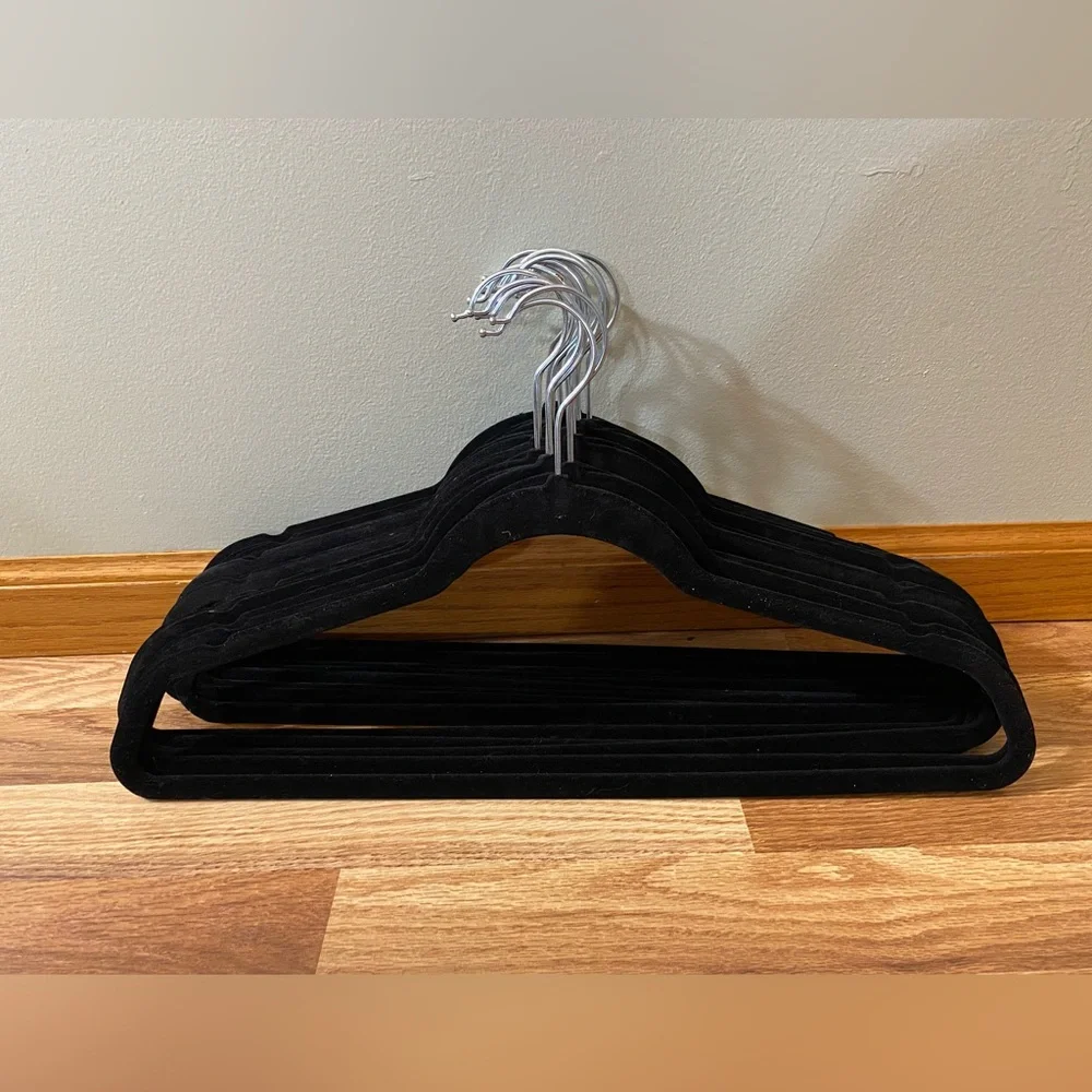 Black Velvet Hangers Set 15